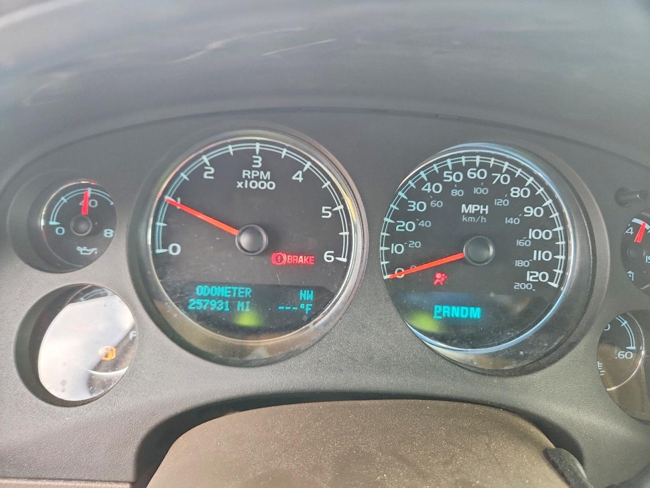 2013 Chevrolet Tahoe C1500 Lt - zdjęcie 9