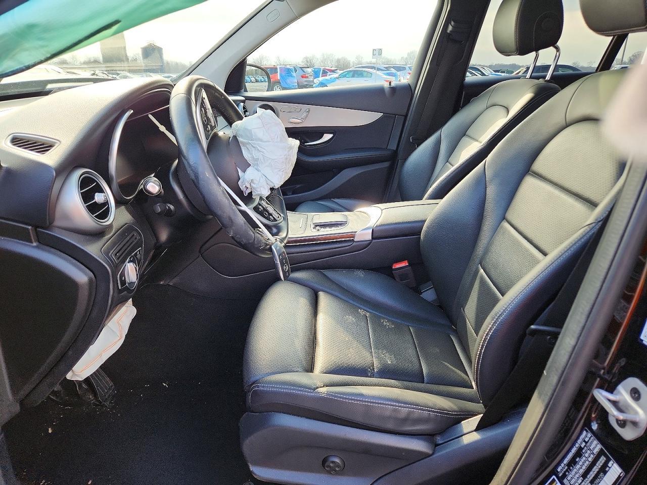 2022 Mercedes-Benz Glc 300 - zdjęcie 7