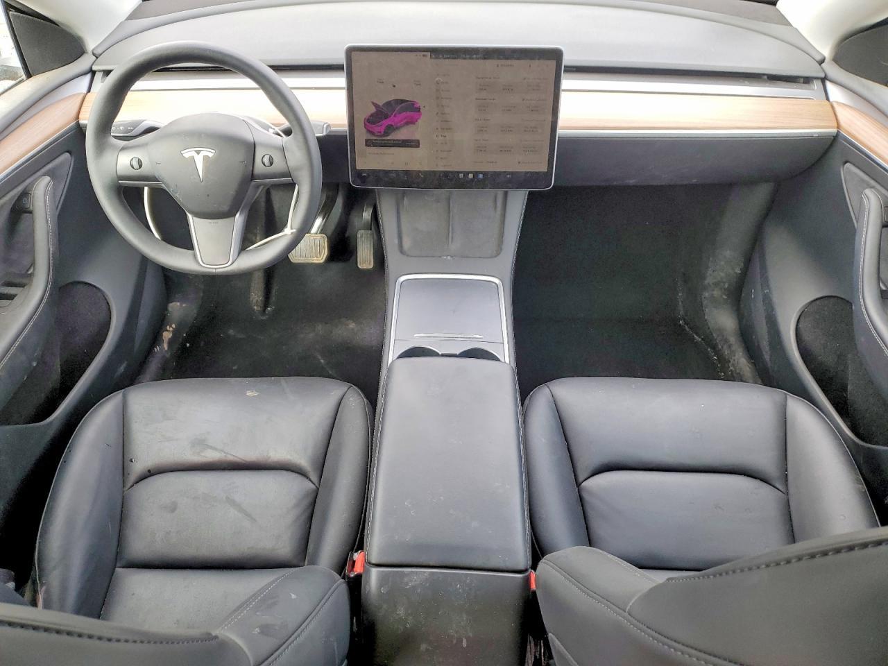 2024 Tesla Model Y - zdjęcie 8