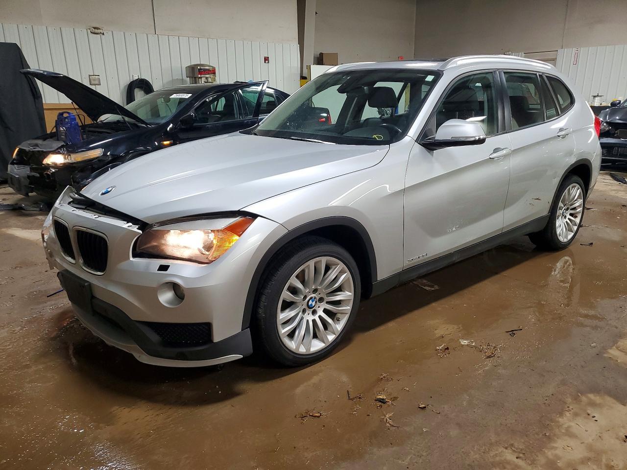 2015 BMW X1 xDrive28I - zdjęcie główne