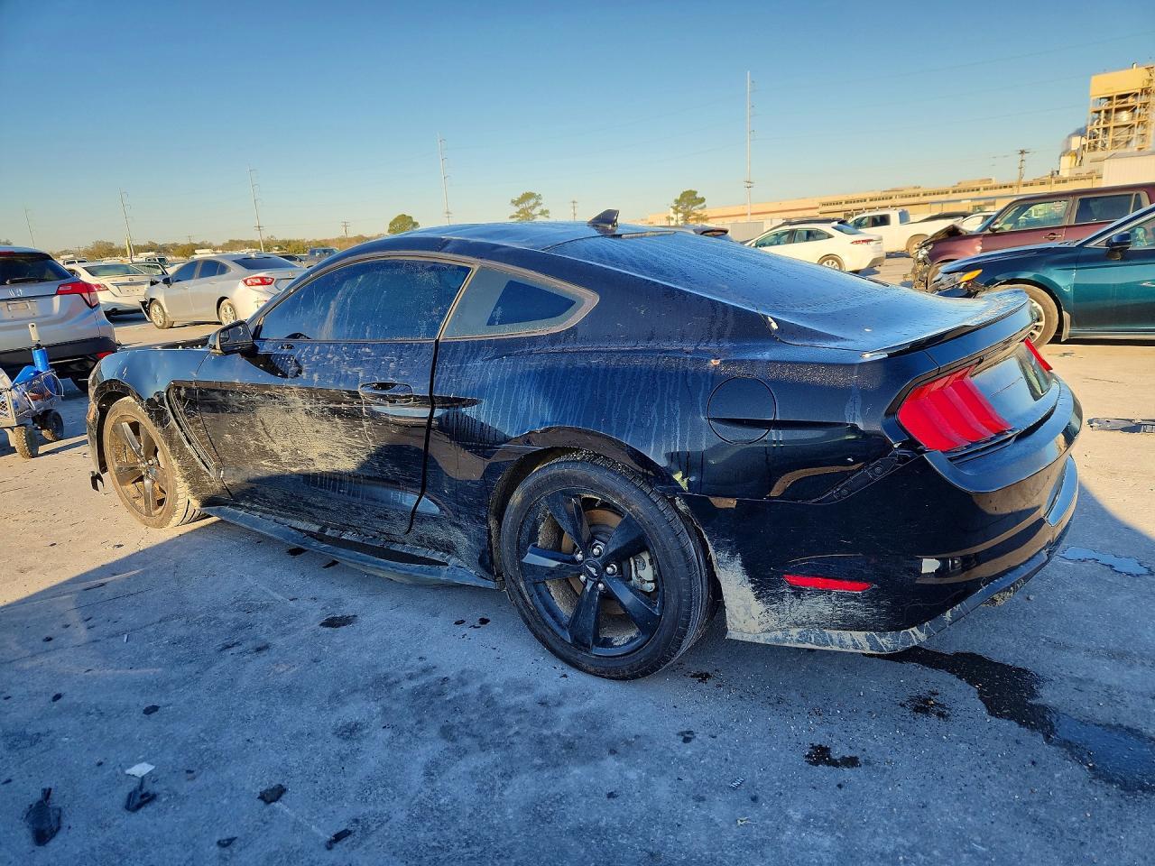 2021 Ford Mustang Gt - zdjęcie 2