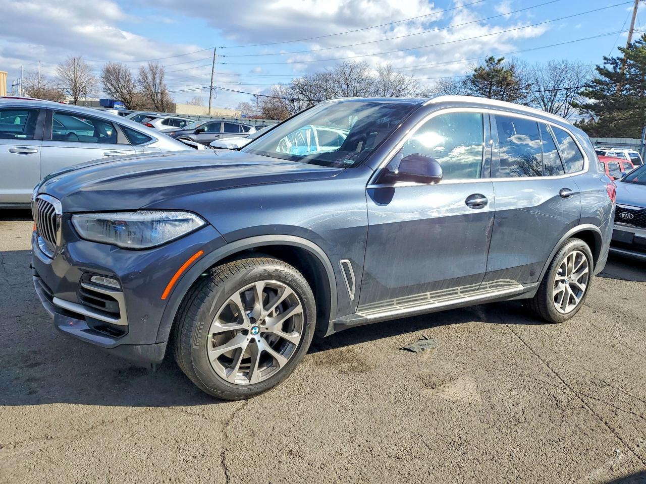 2019 BMW X5 xDrive50I - zdjęcie główne