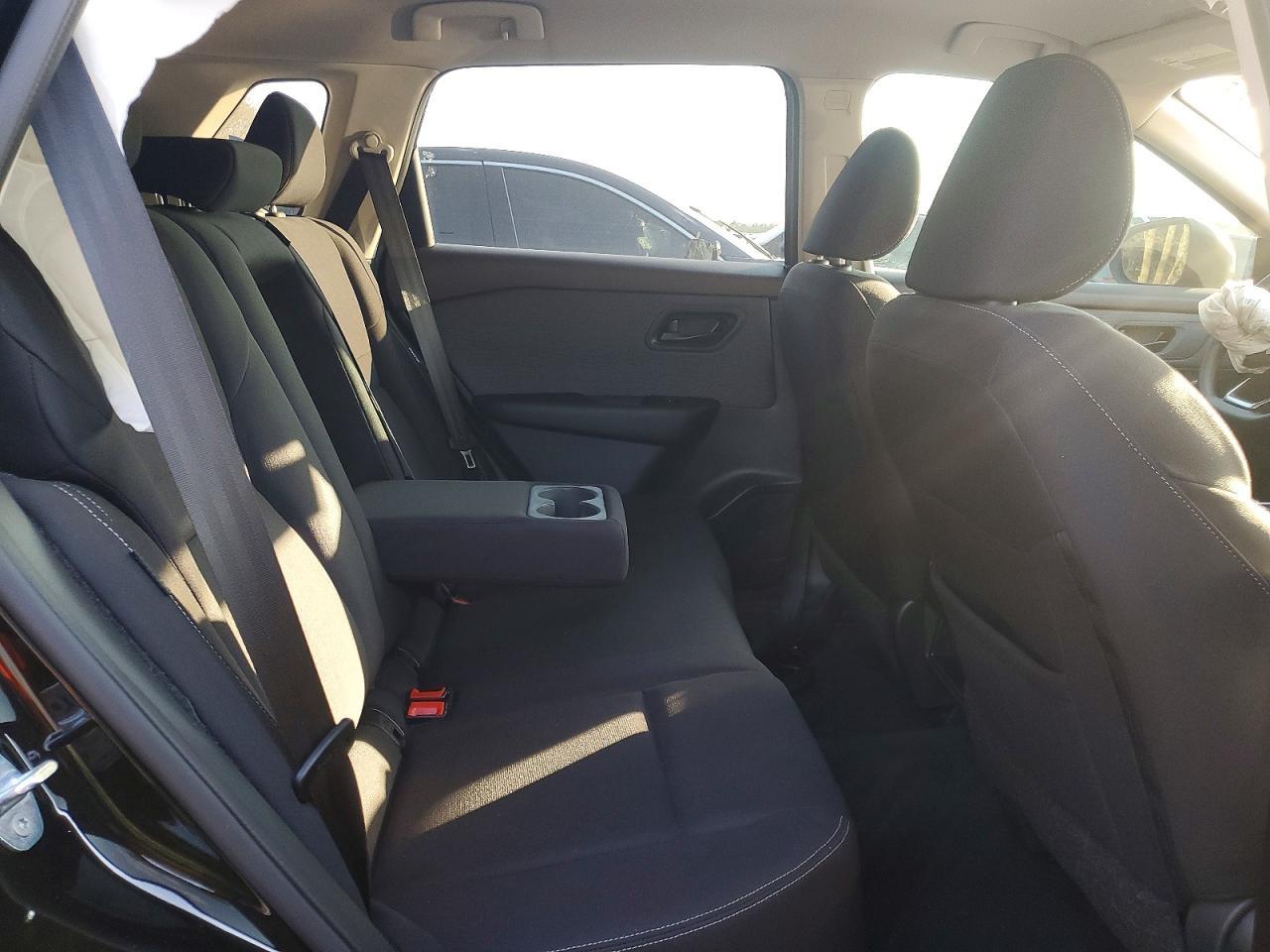 2023 Nissan Rogue S - zdjęcie 10