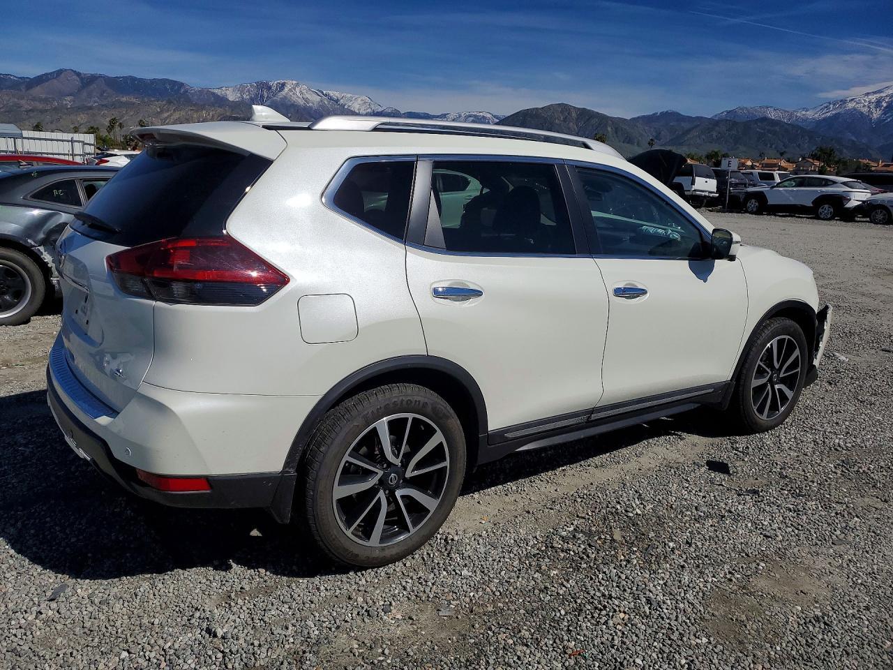 2020 Nissan Rogue Sl - zdjęcie 3