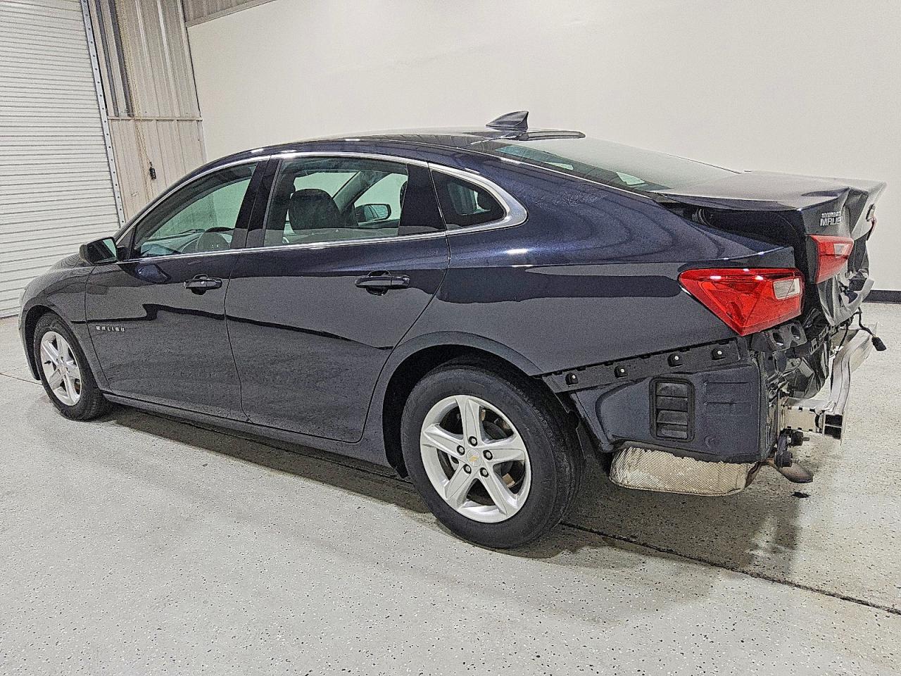 2023 Chevrolet Malibu Ls - zdjęcie 2