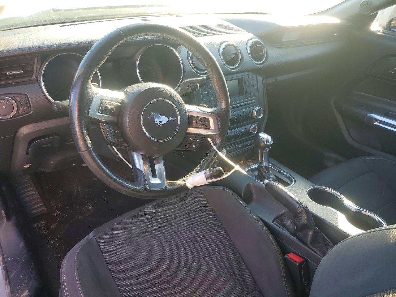 2016 Ford Mustang - zdjęcie 8