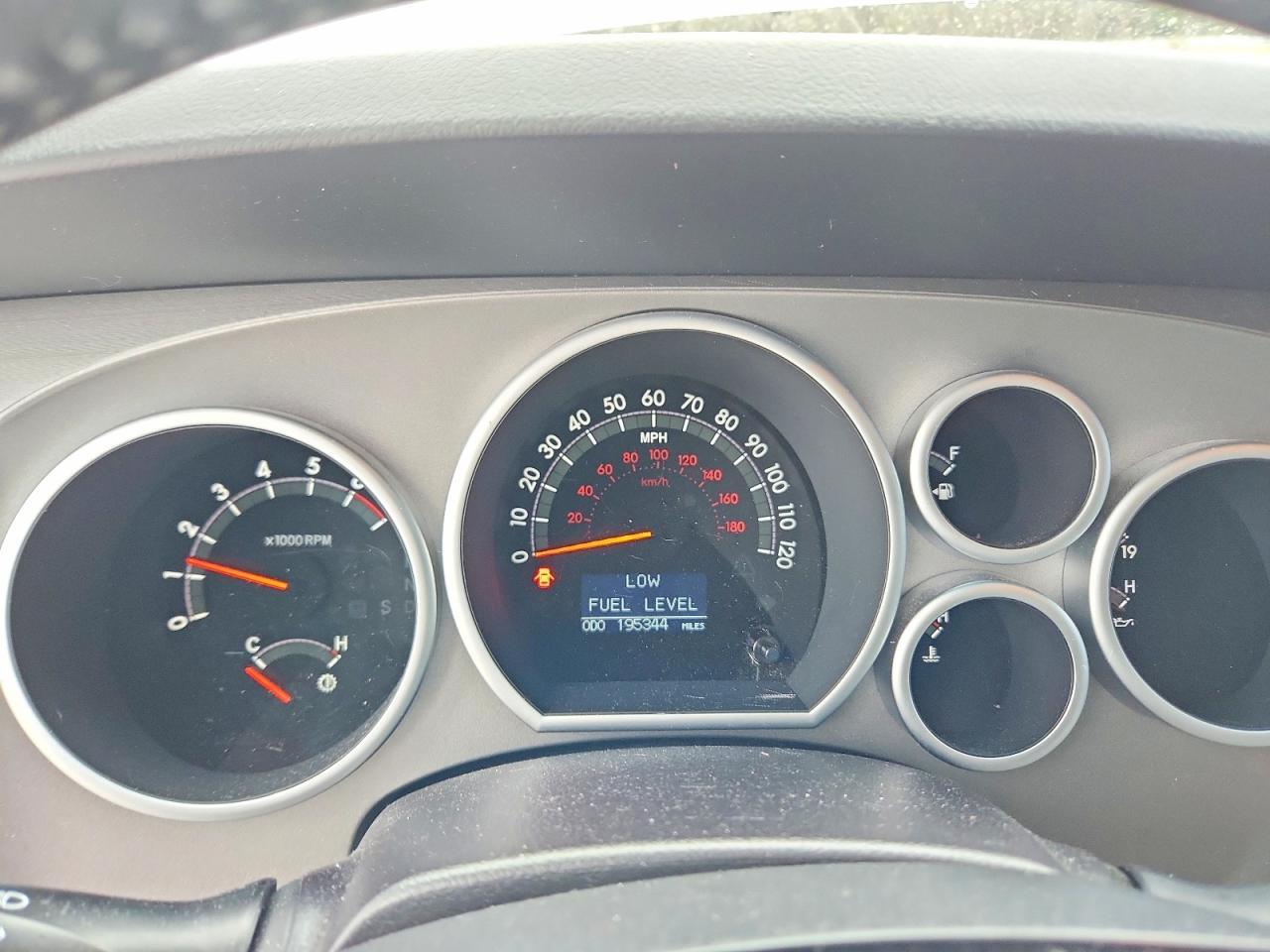 2016 Toyota Sequoia Limited - zdjęcie 9