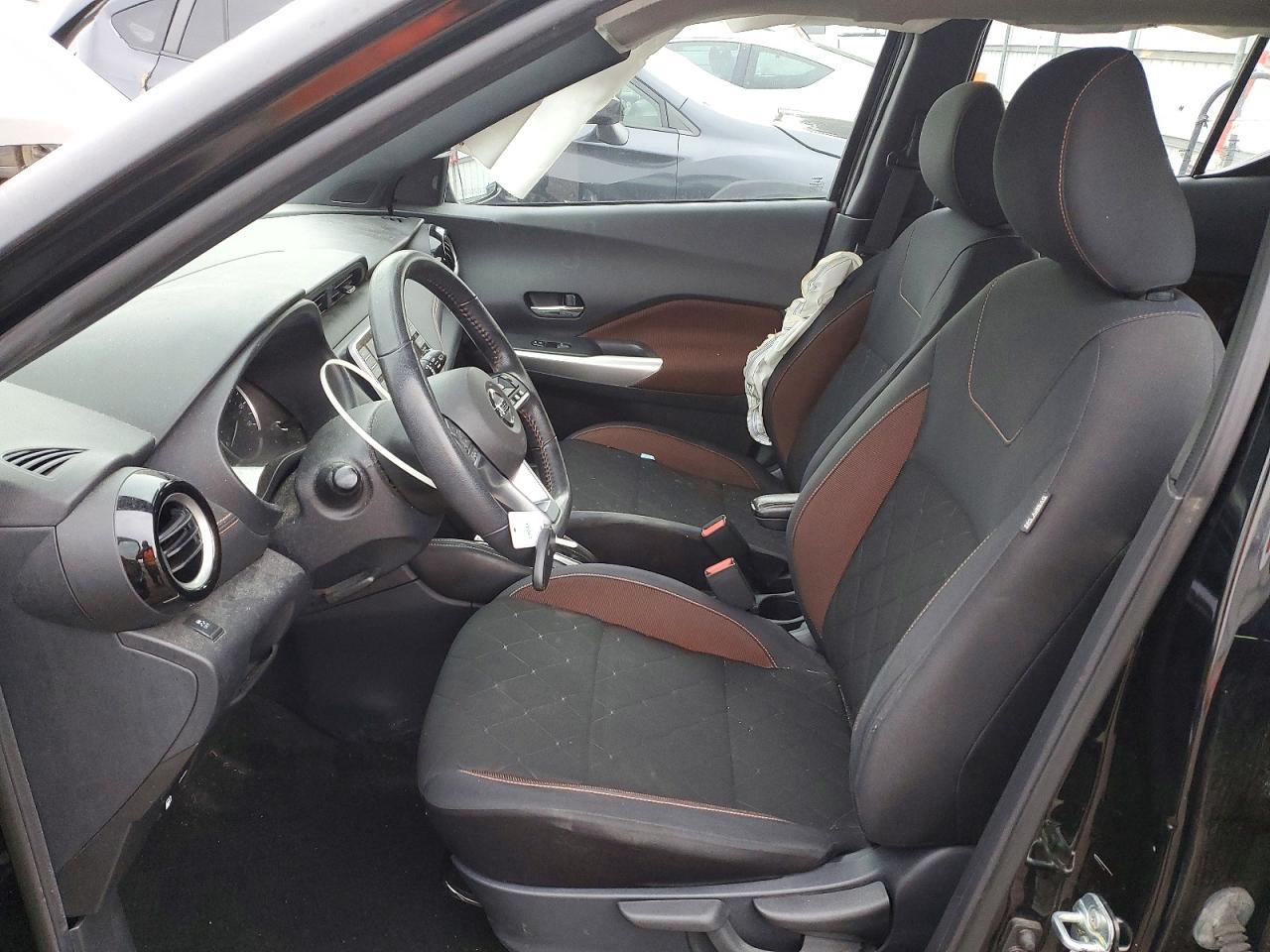 2019 Nissan Kicks Sr - zdjęcie 7