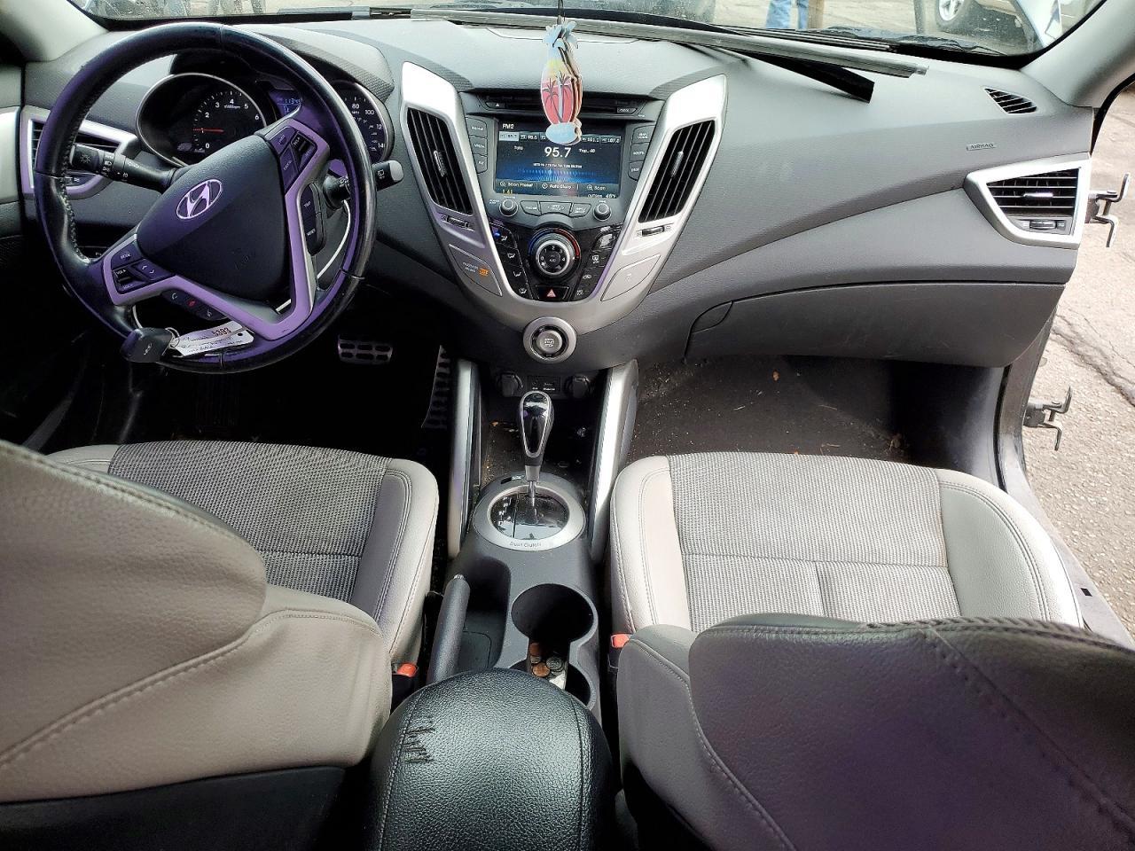 2014 Hyundai Veloster - zdjęcie 8