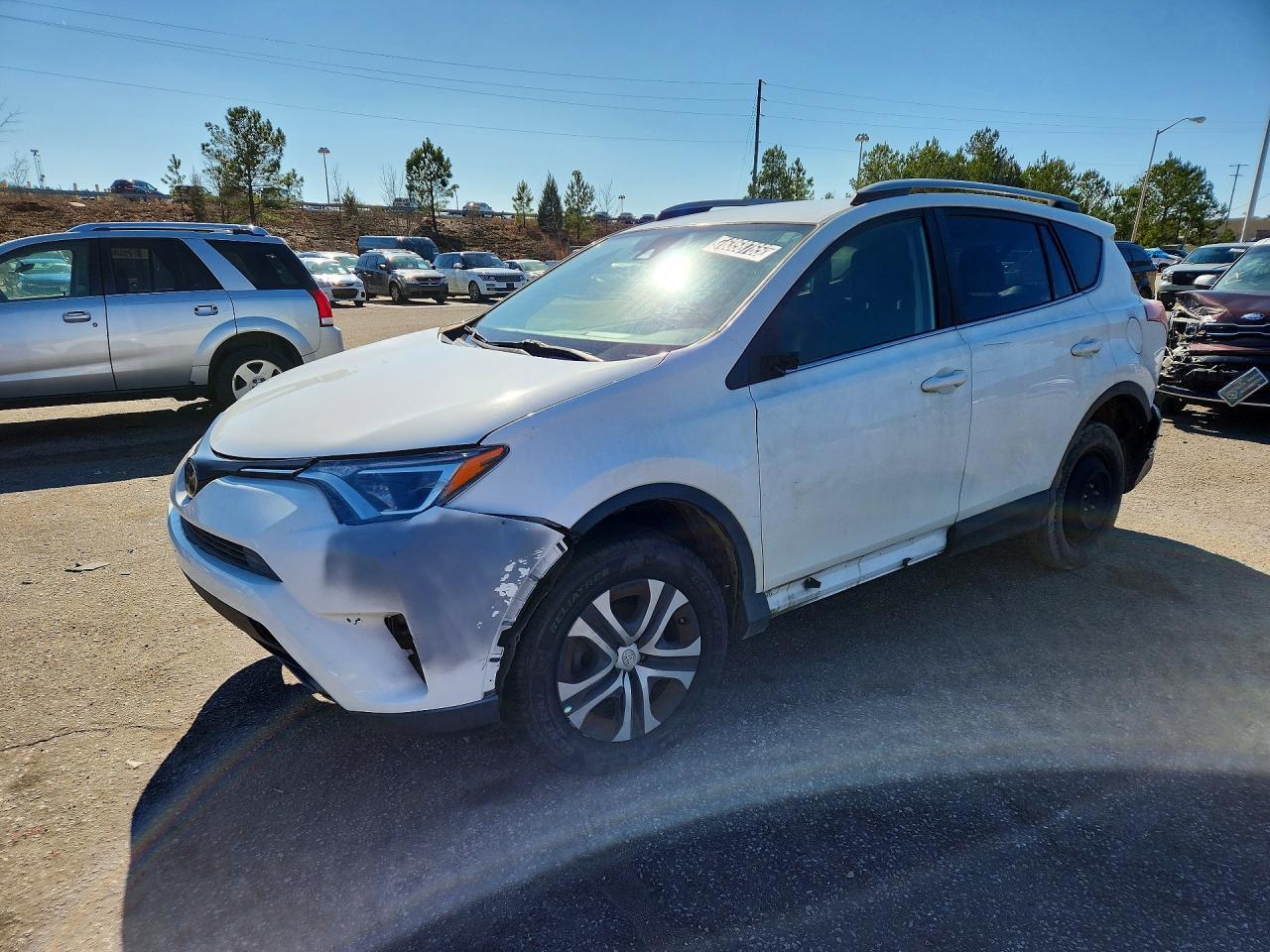 2017 Toyota Rav4 Le - zdjęcie główne