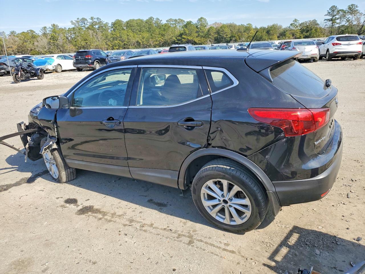 2019 Nissan Rogue Sport S - zdjęcie 2