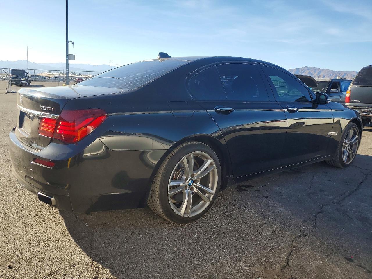 2013 BMW 750 I - zdjęcie 3