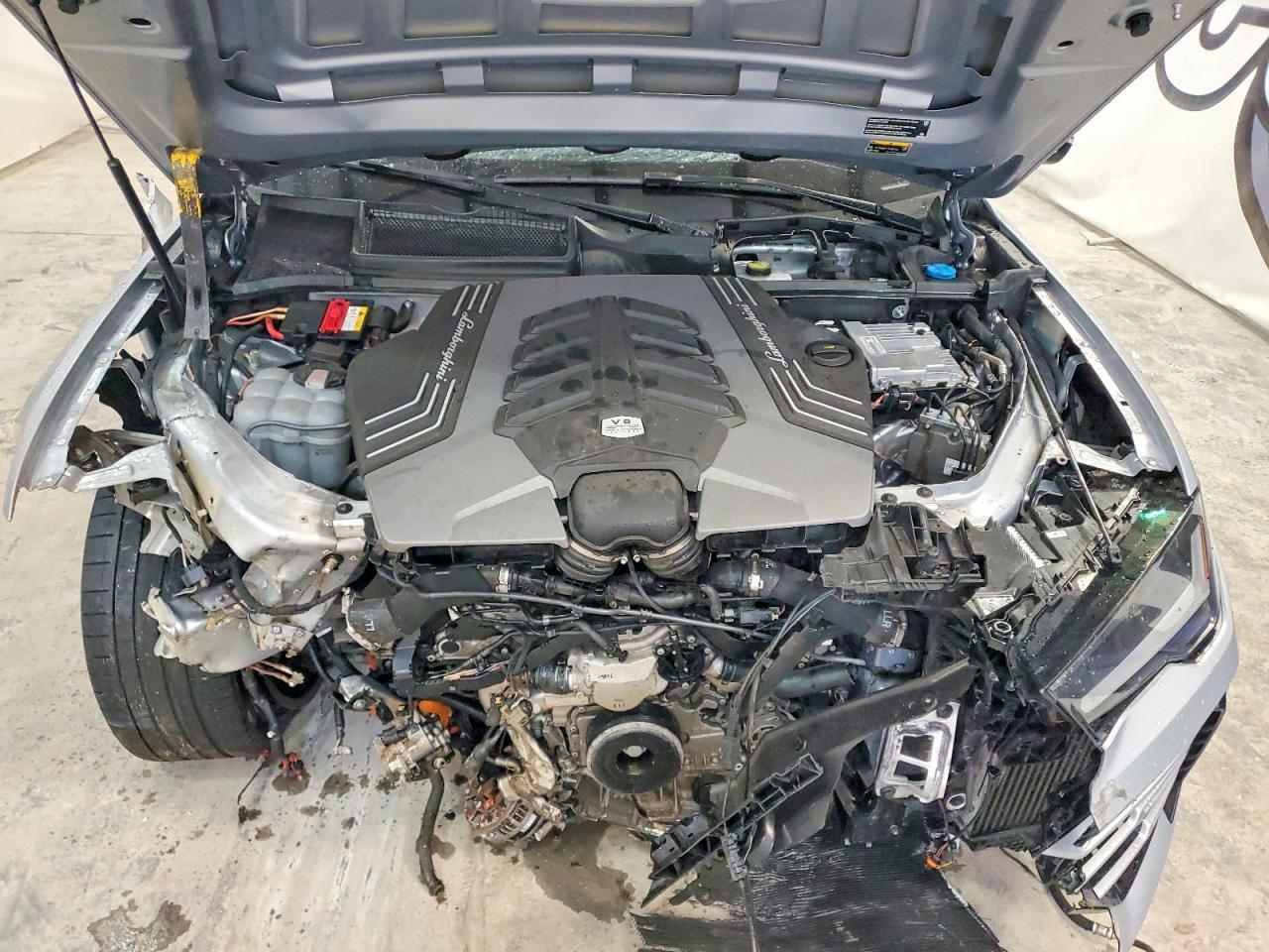 2021 Lamborghini Urus - zdjęcie 12