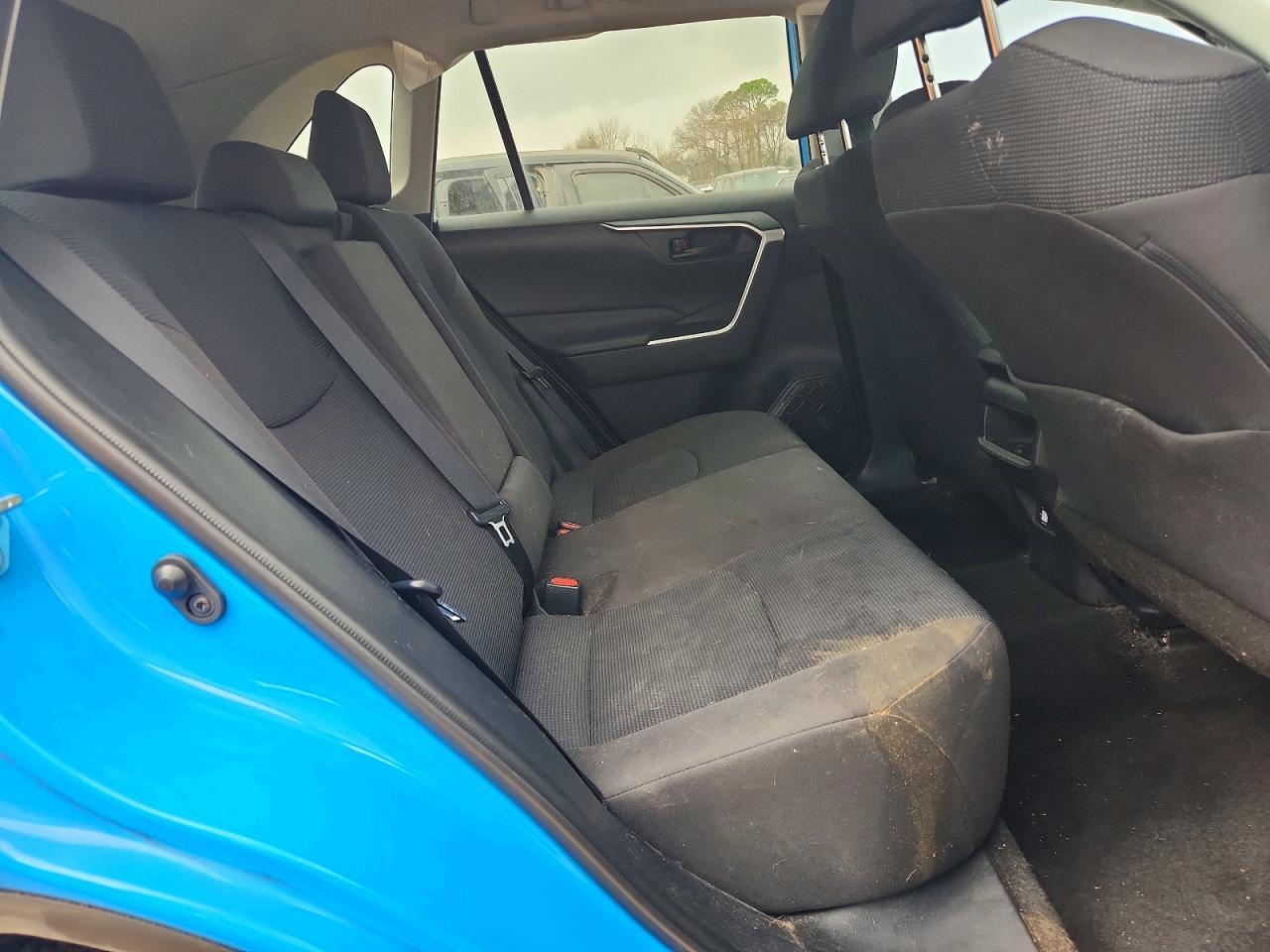 2019 Toyota Rav4 Le - zdjęcie 11