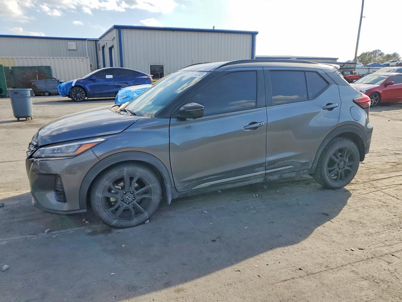 2024 Nissan Kicks Sr - zdjęcie główne