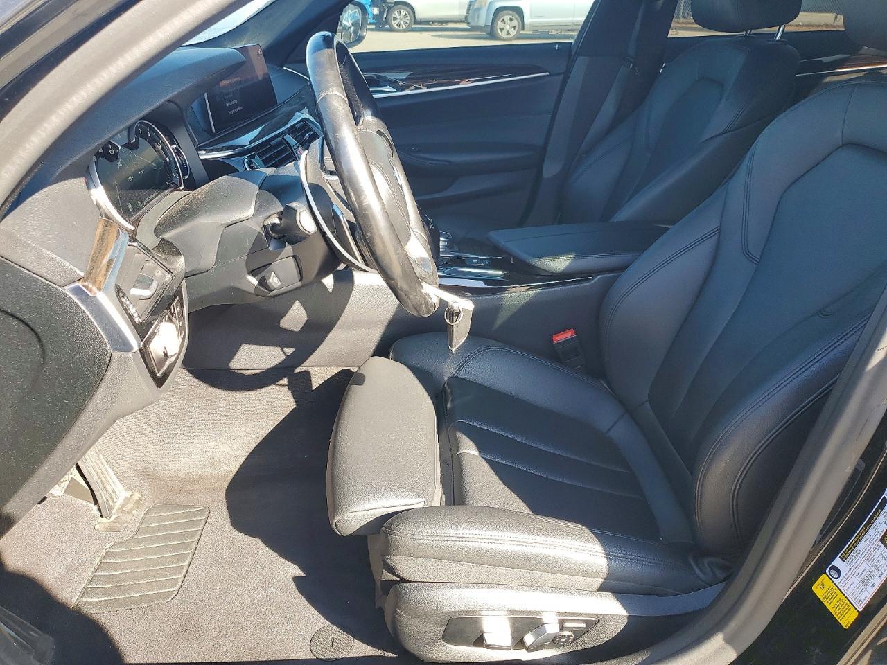 2019 BMW 530 I - zdjęcie 7