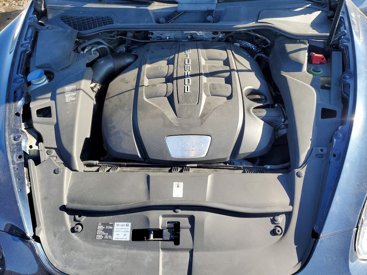 2013 Porsche Cayenne - zdjęcie 12