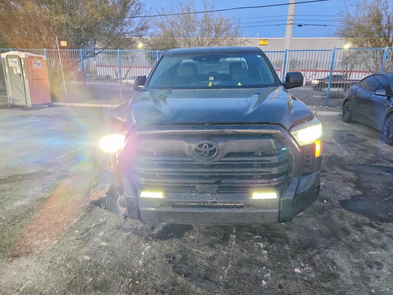 2025 Toyota Tundra Sr5 - zdjęcie 5