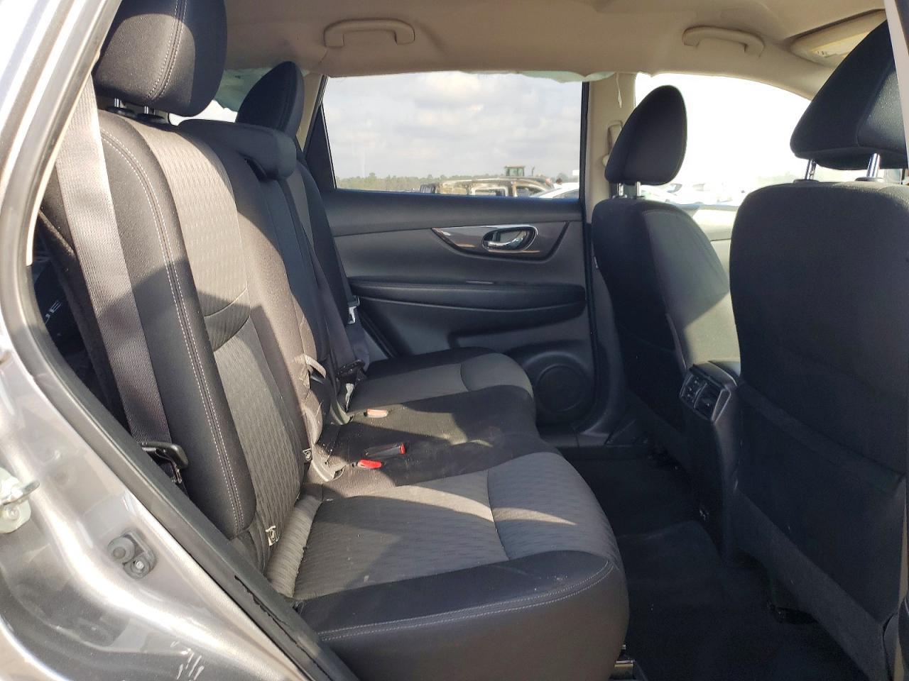 2019 Nissan Rogue S - zdjęcie 11