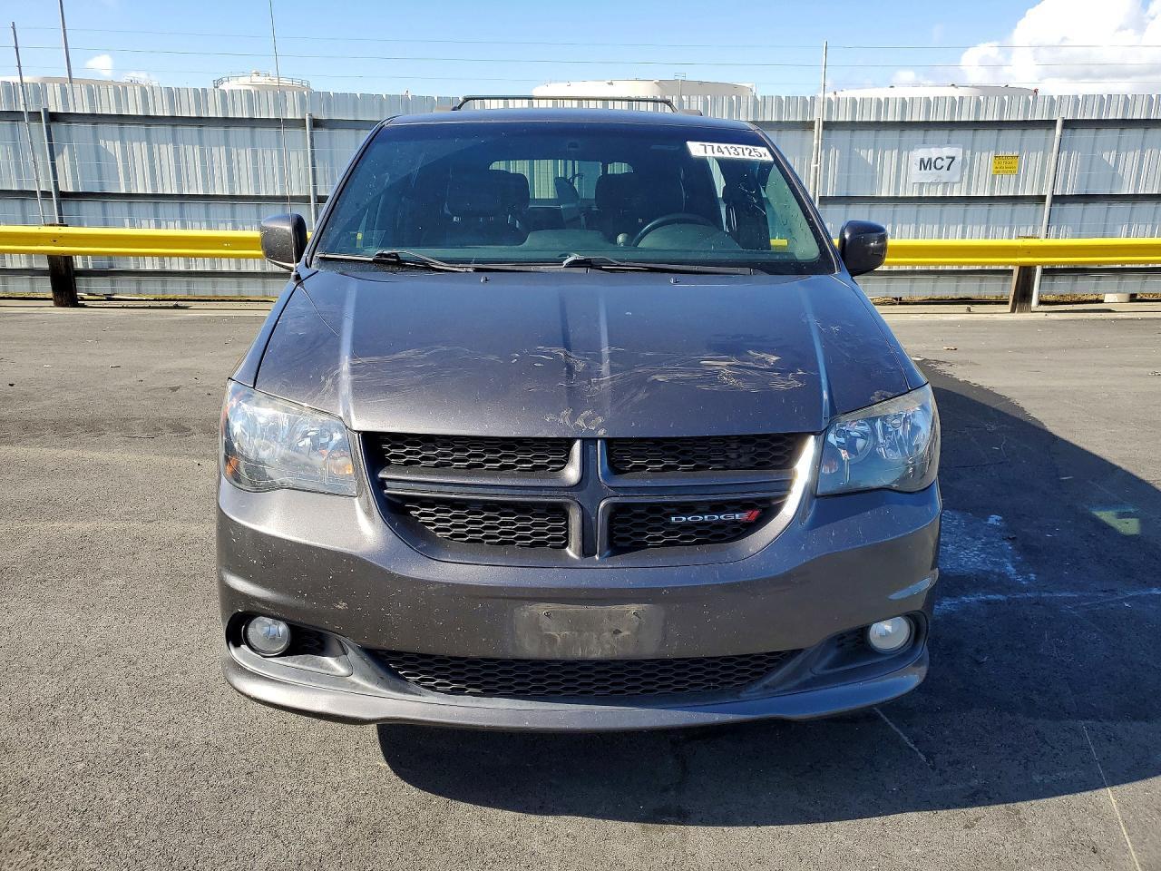 2017 Dodge Grand Caravan Gt - zdjęcie 5