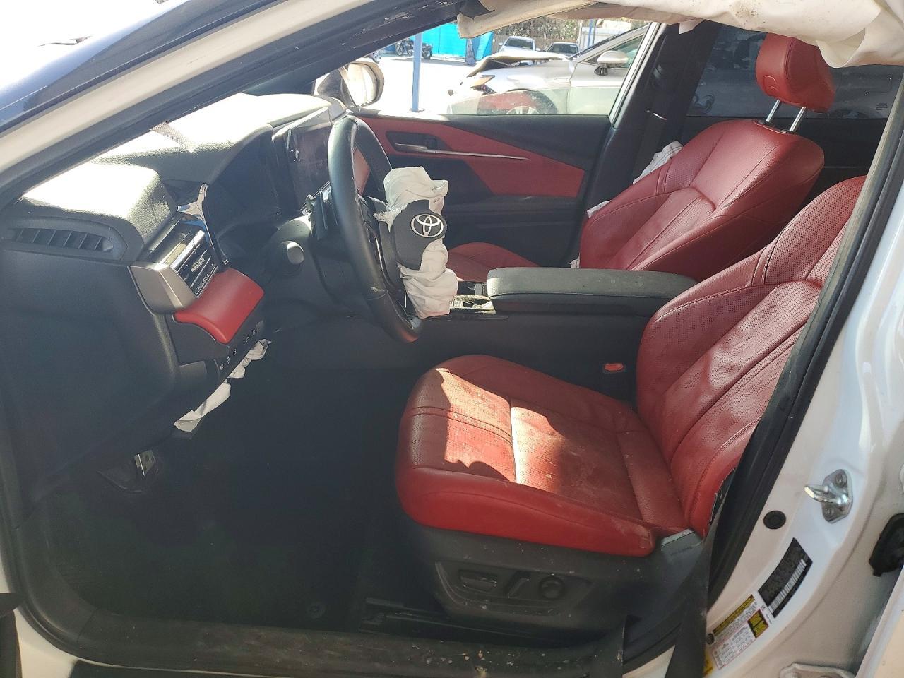 2025 Toyota Camry Xse - zdjęcie 7