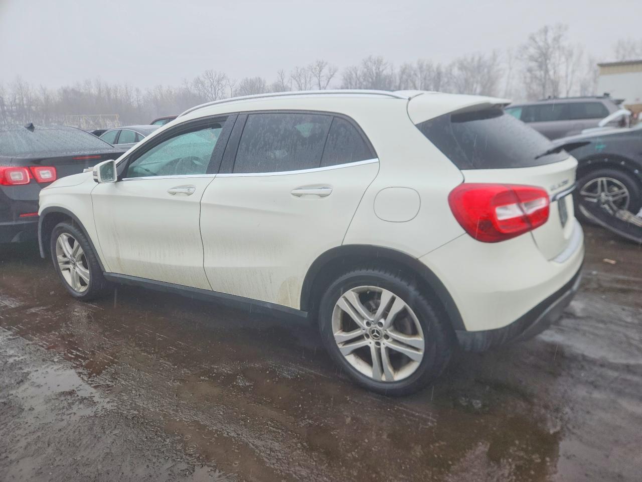 2018 Mercedes-Benz Gla 250 4Matic - zdjęcie 2