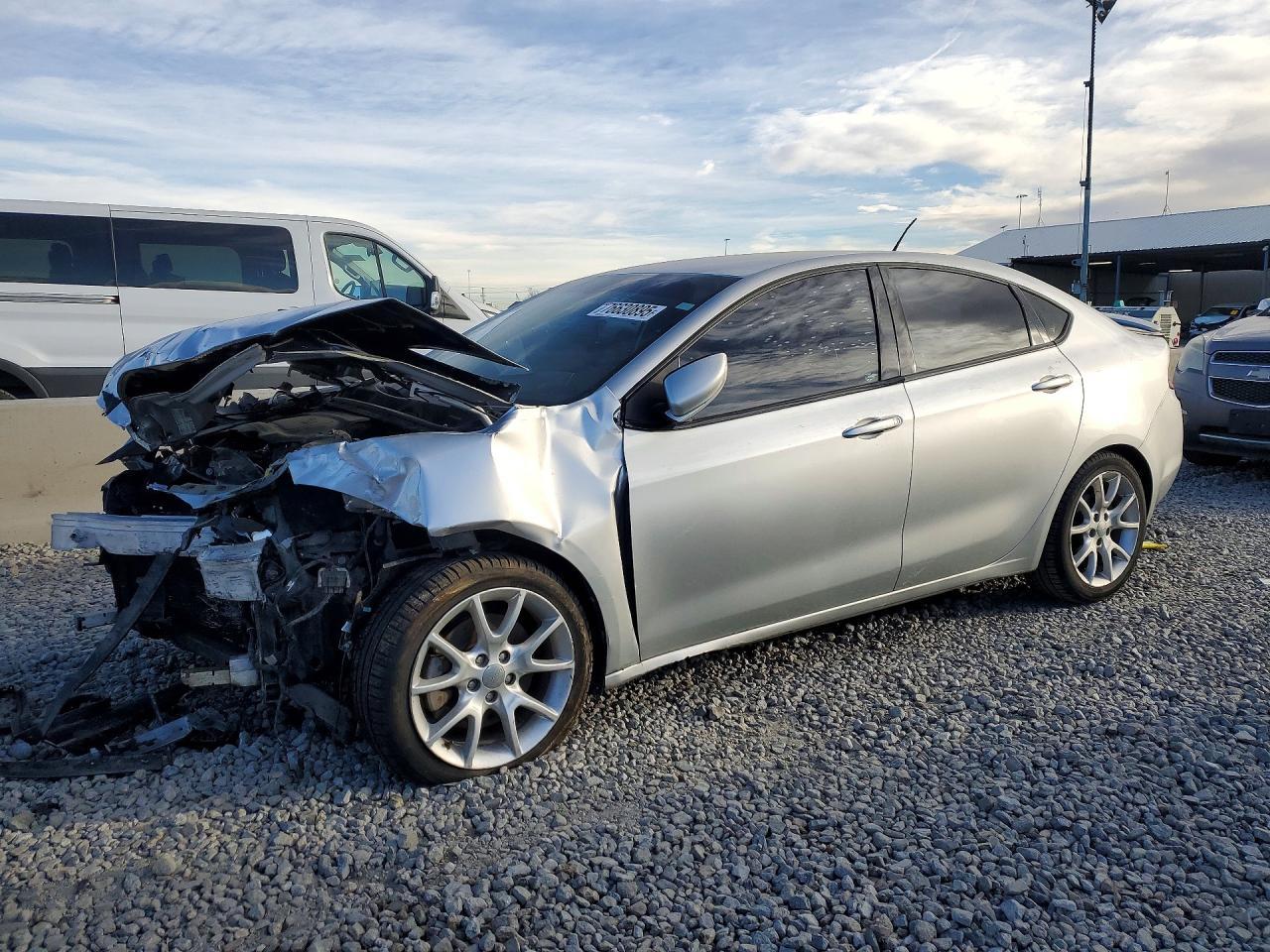 2013 Dodge Dart Sxt - zdjęcie główne