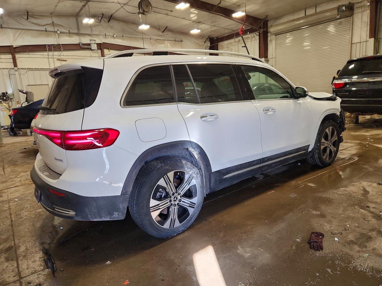 2024 Mercedes-Benz Eqb 300 4Matic - zdjęcie 3