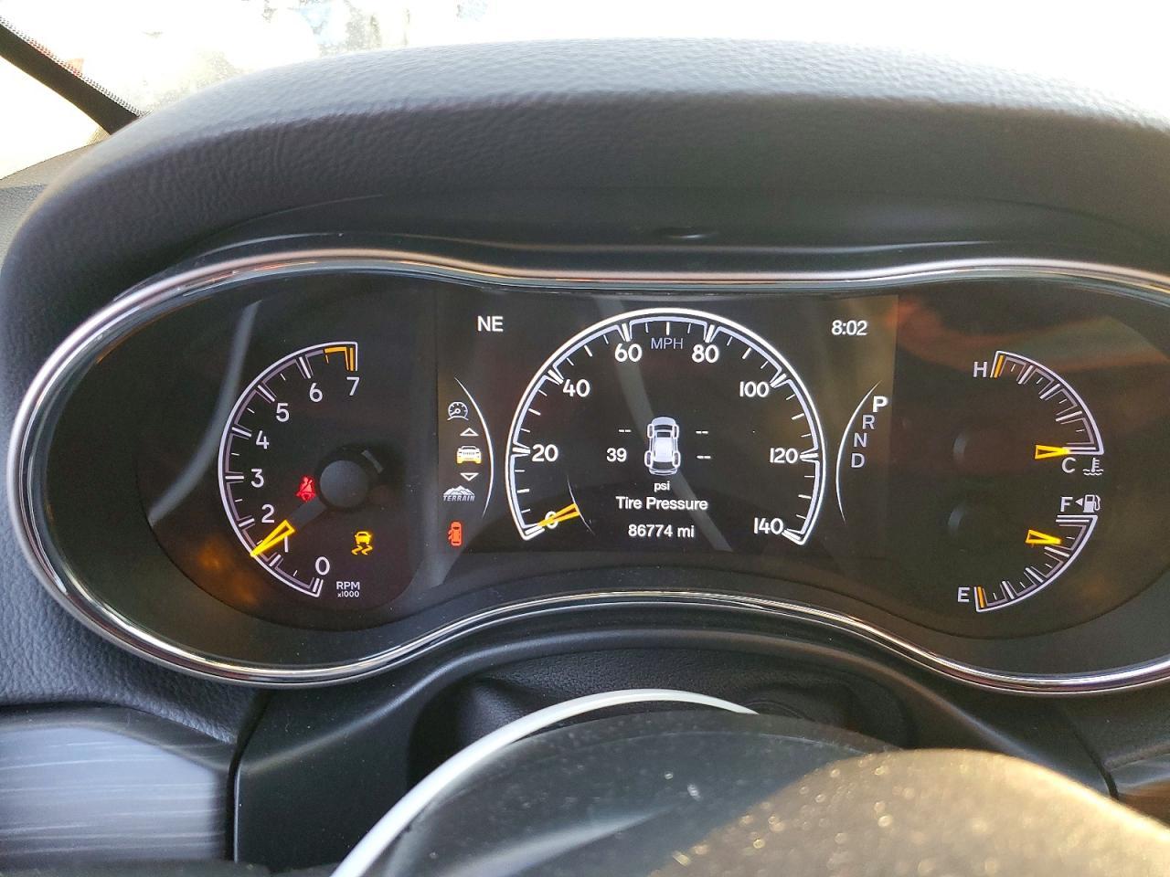 2019 Jeep Grand Cherokee - zdjęcie 9
