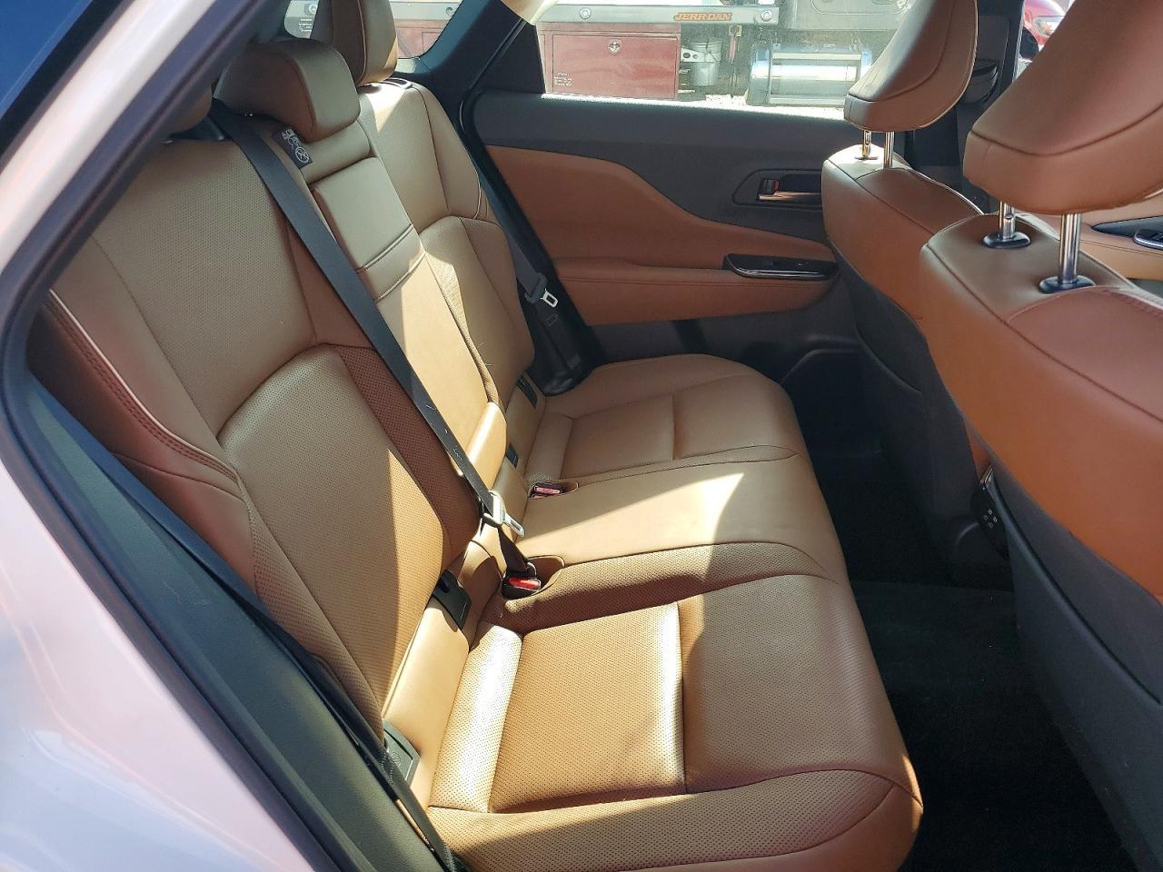 2025 Toyota Crown Signia Xle - zdjęcie 11