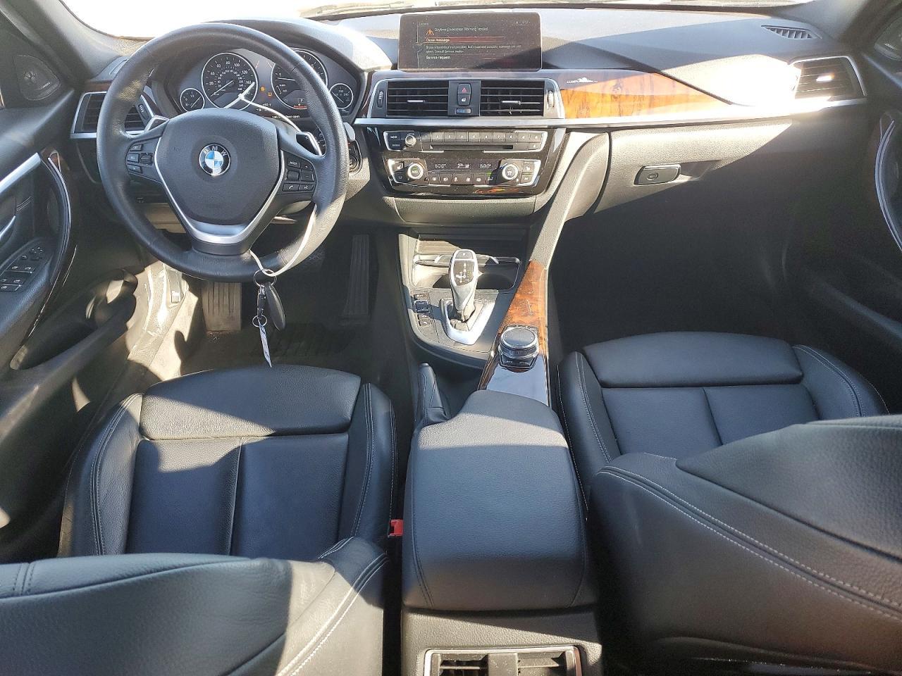 2017 BMW 330 I - zdjęcie 8