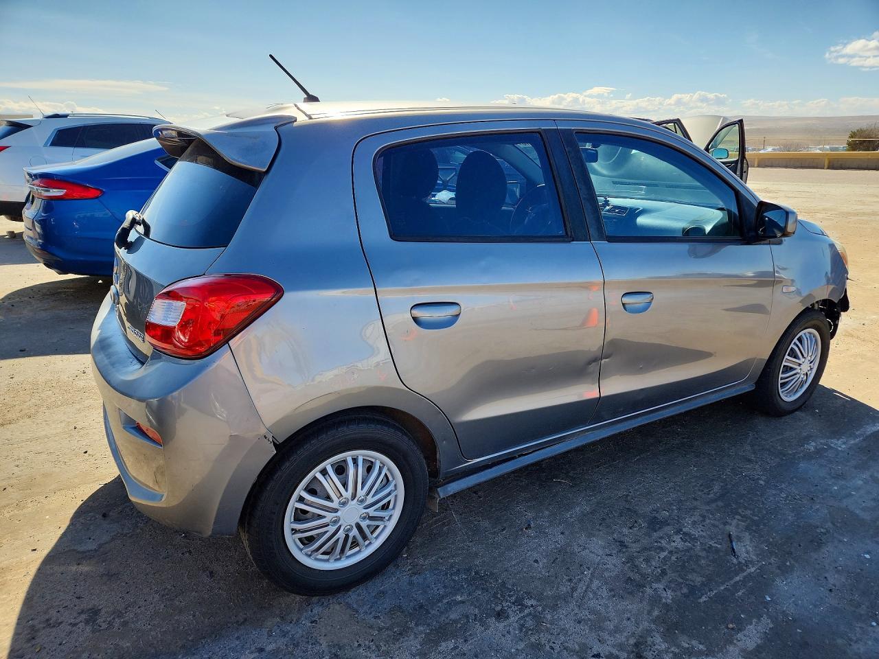 2017 Mitsubishi Mirage Es - zdjęcie 3