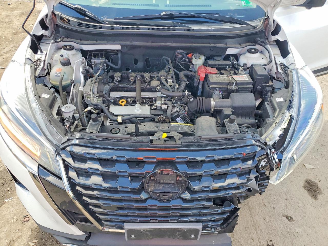 2023 Nissan Kicks Sr - zdjęcie 12