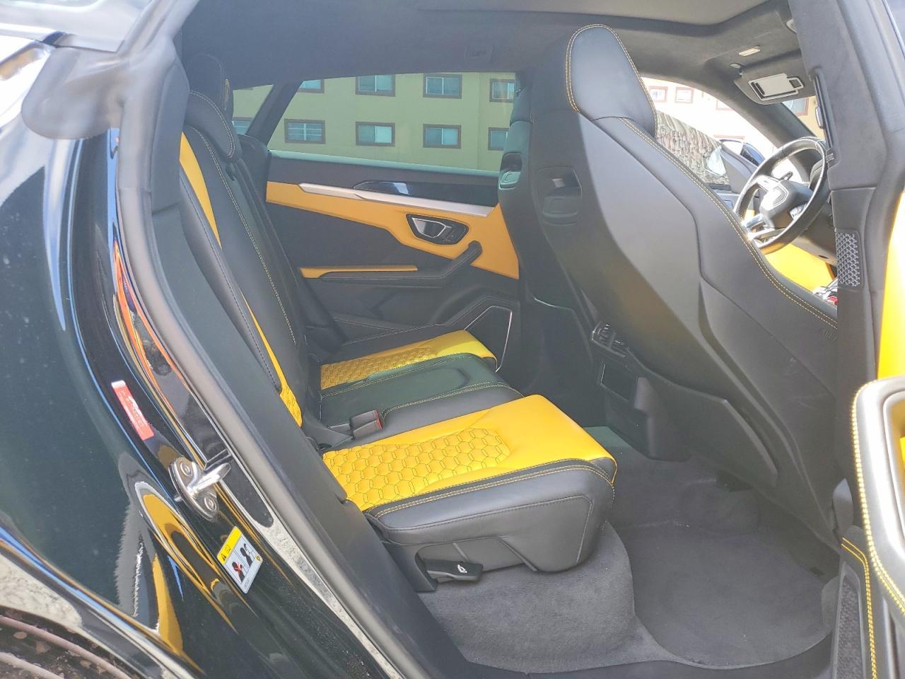 2020 Lamborghini Urus - zdjęcie 10