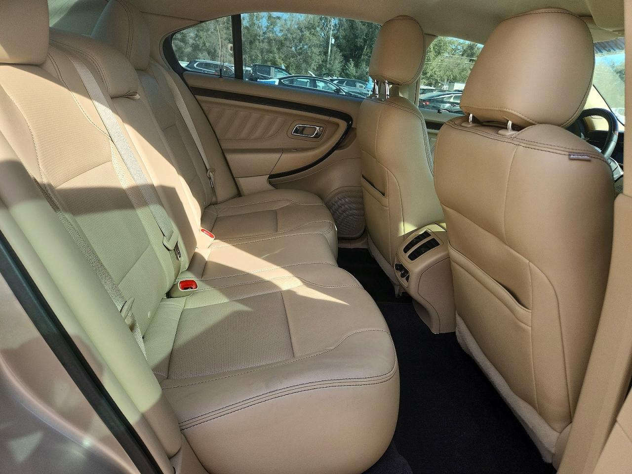 2018 Ford Taurus Limited - zdjęcie 10