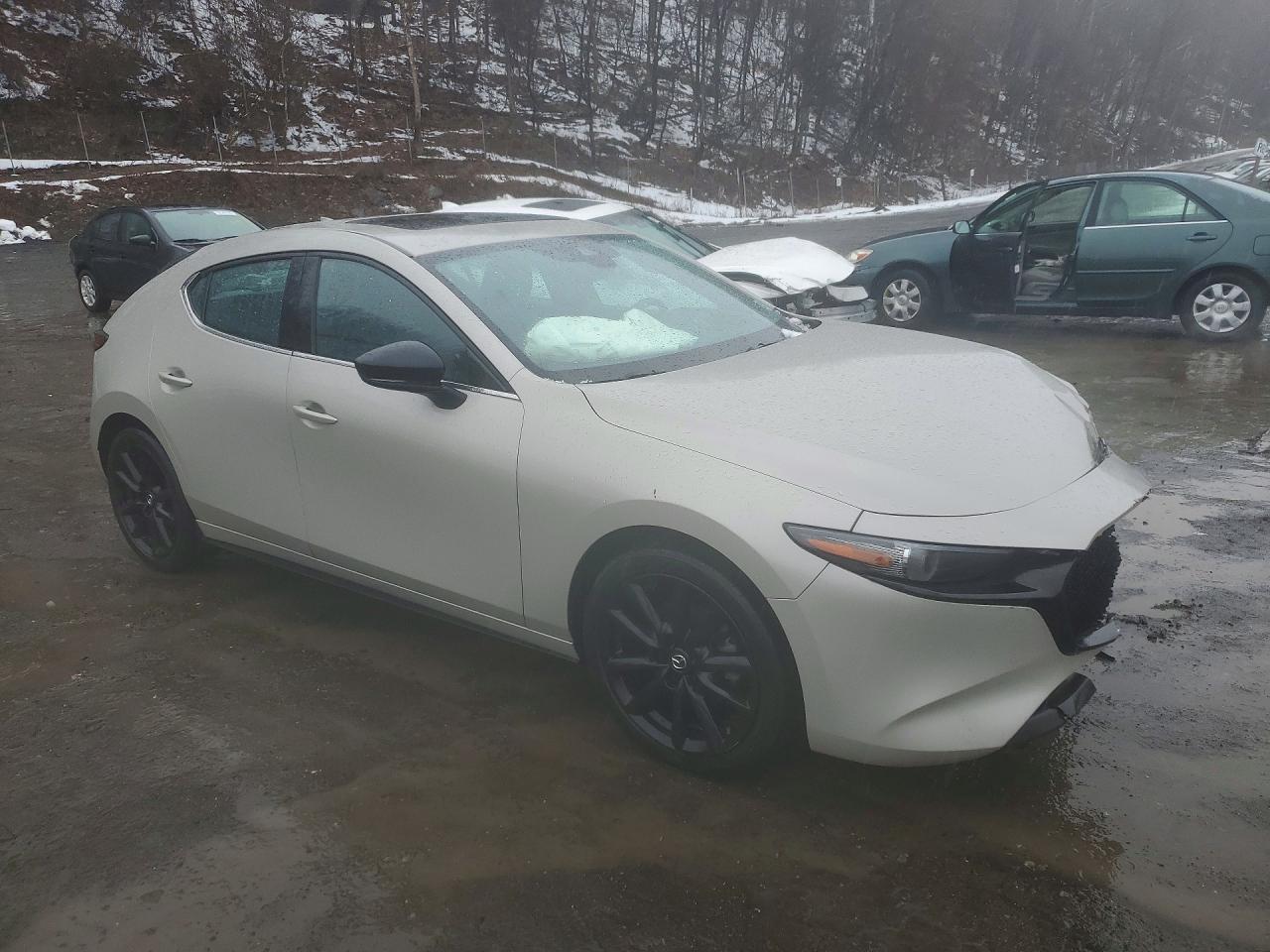 2023 Mazda Mazda2 - zdjęcie 4