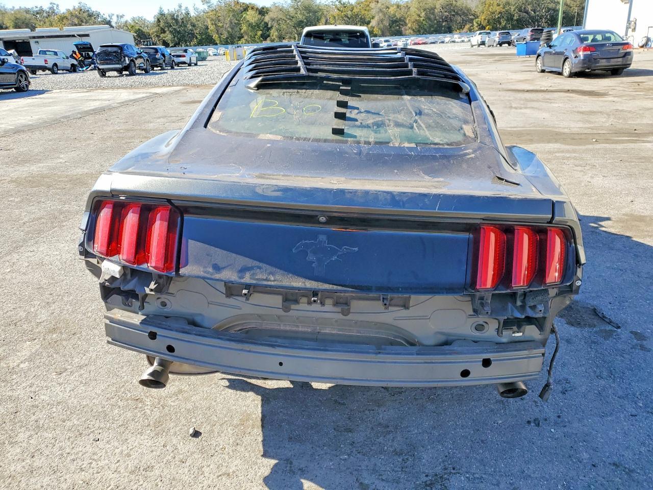 2017 Ford Mustang - zdjęcie 6