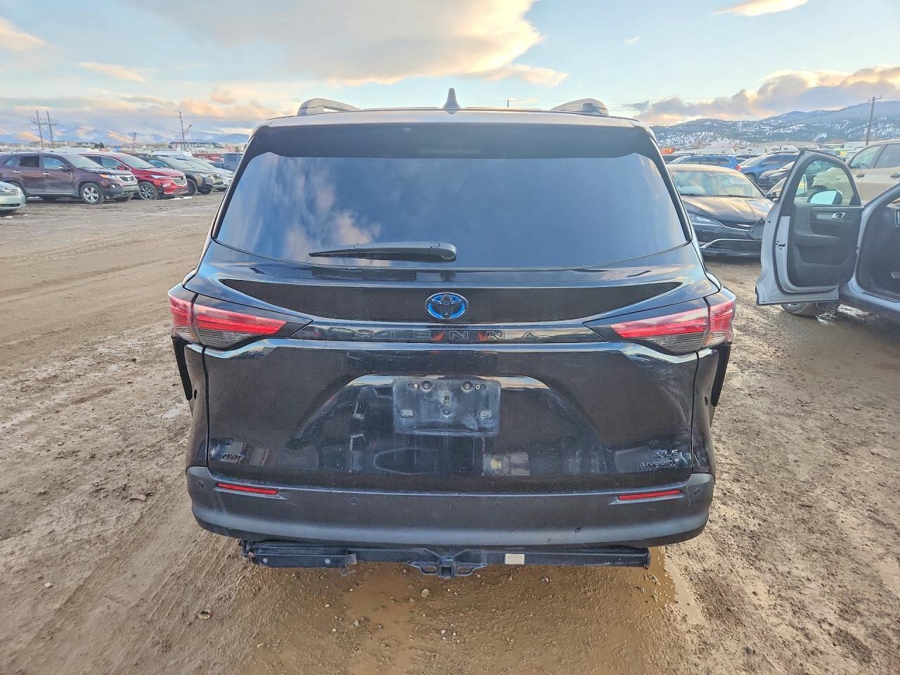 2022 Toyota Sienna Xle - zdjęcie 6