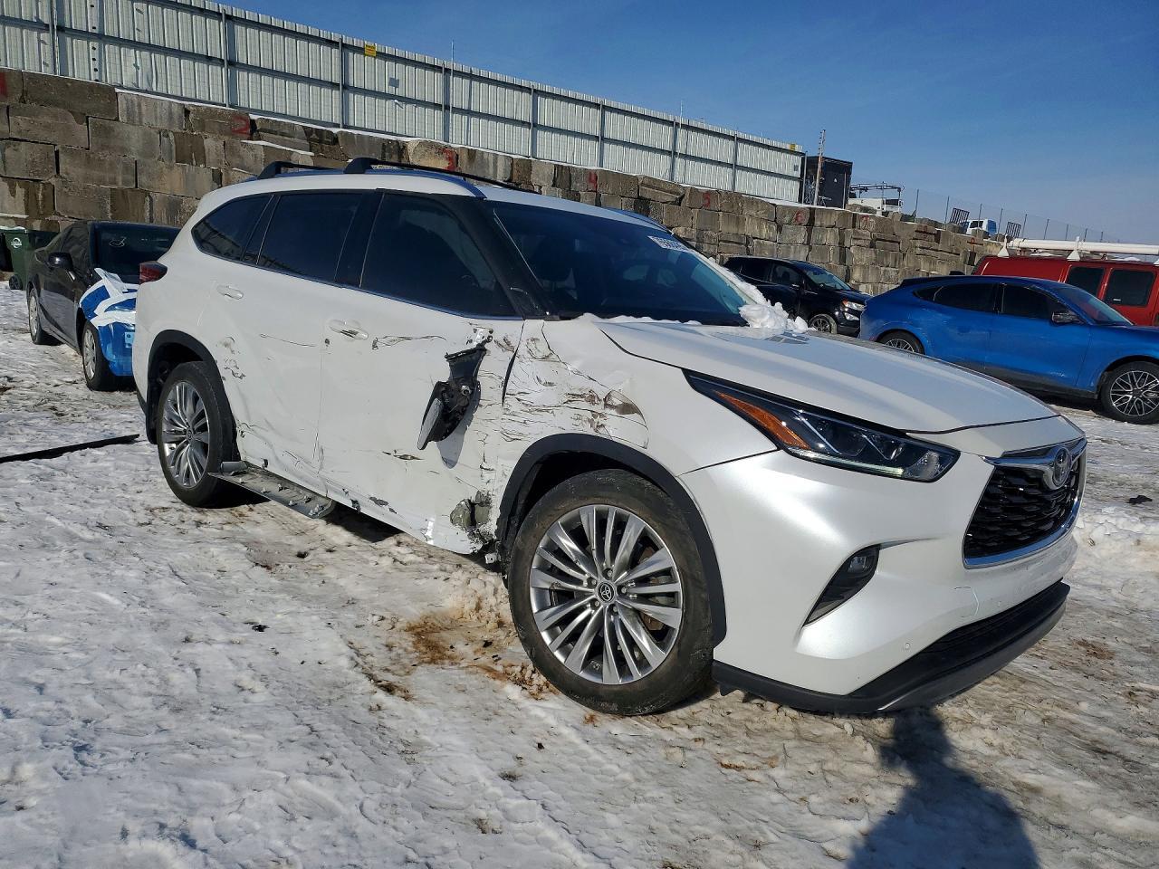 2023 Toyota Highlander L - zdjęcie 4