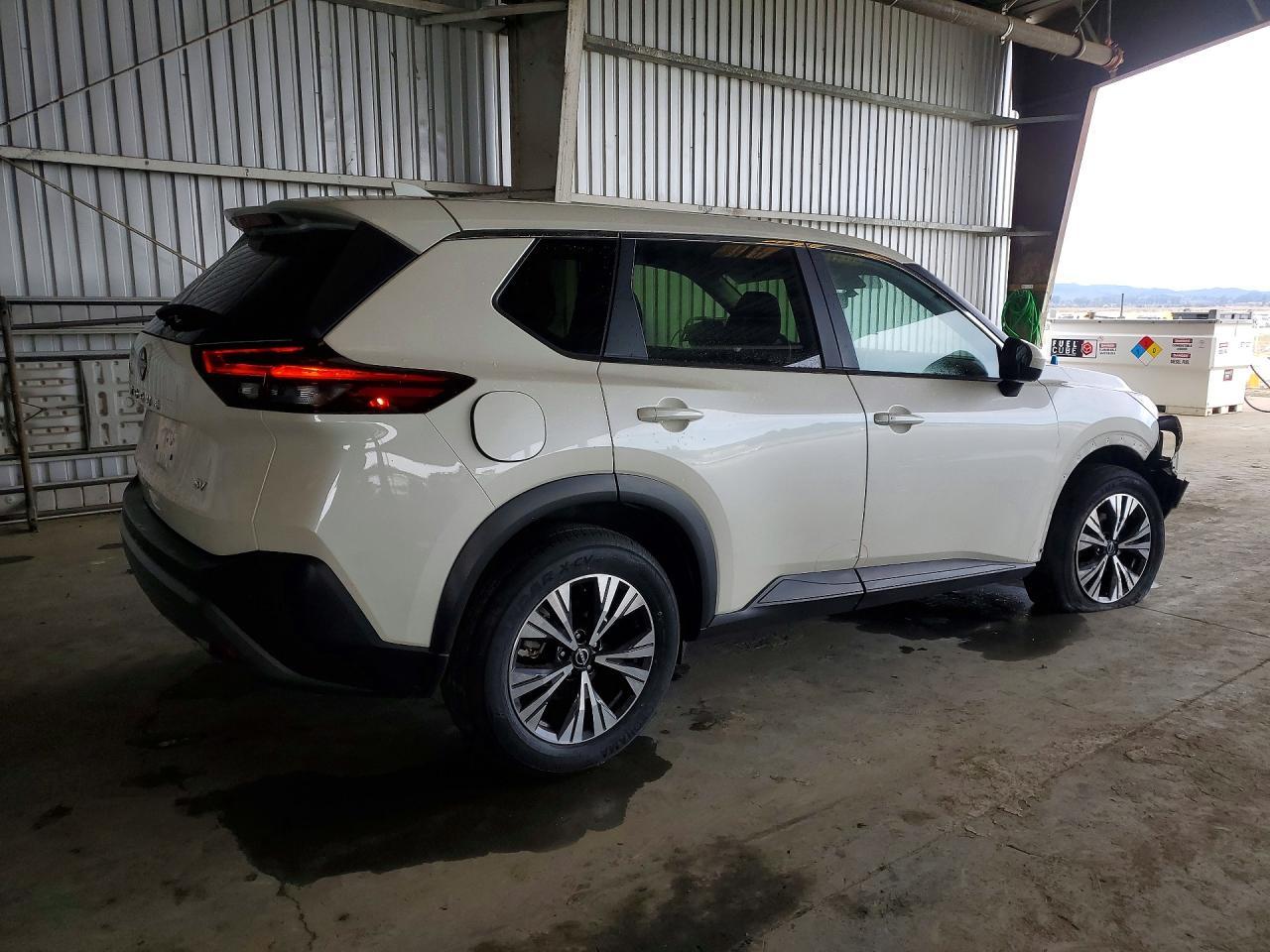 2023 Nissan Rogue Sv - zdjęcie 3