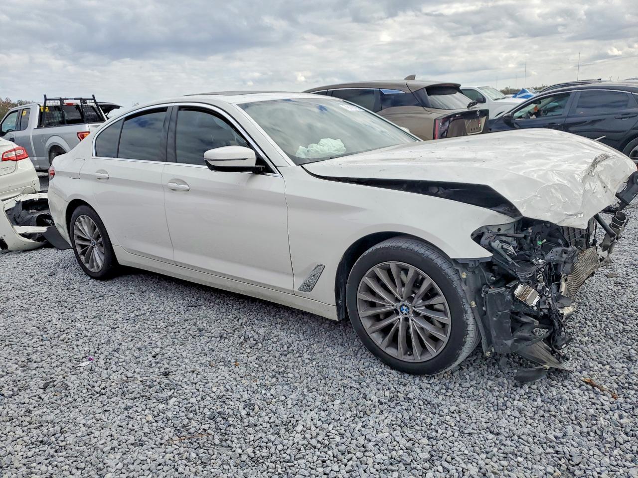 2021 BMW 530 I - zdjęcie 4