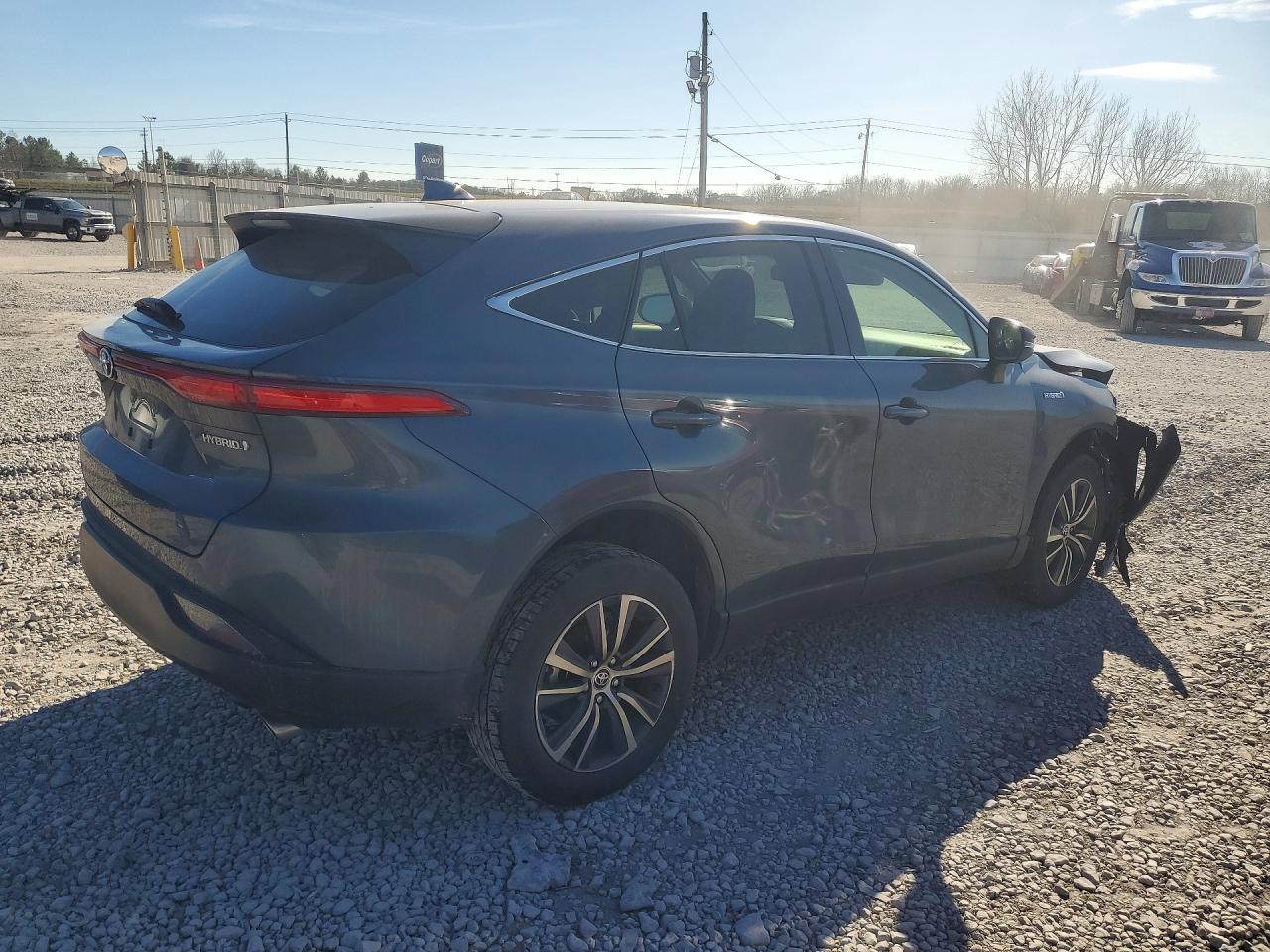 2021 Toyota Venza Le - zdjęcie 3