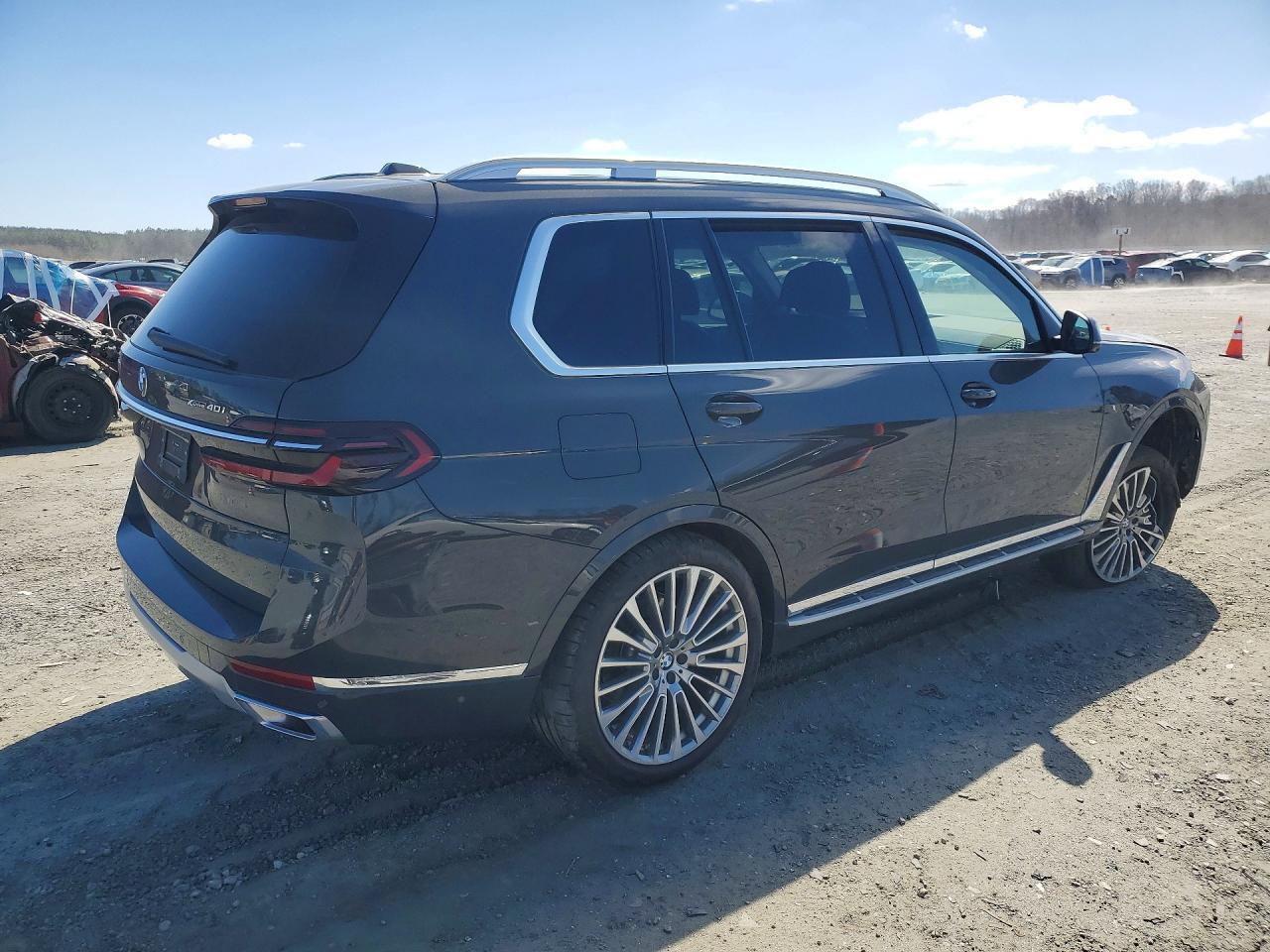 2026 BMW X7 xDrive40I - zdjęcie 3