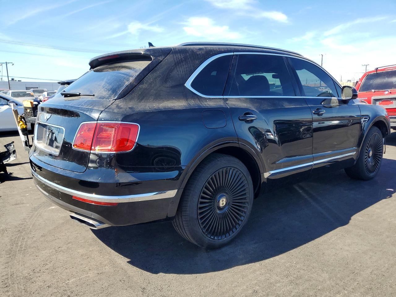 2017 Bentley Bentayga - zdjęcie 3
