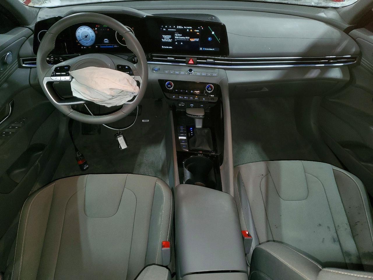 2025 Hyundai Elantra Sel - zdjęcie 8