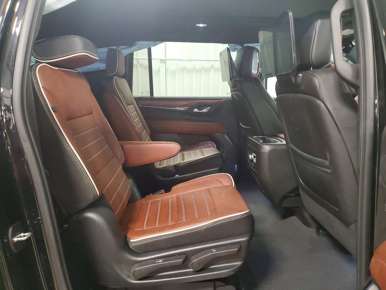 2023 GMC Yukon Xl Denali Ultimate - zdjęcie 11
