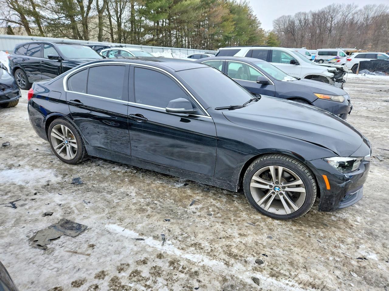 2017 BMW 330 I - zdjęcie 4
