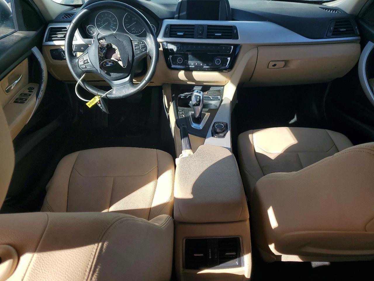 2018 BMW 320 I - zdjęcie 8