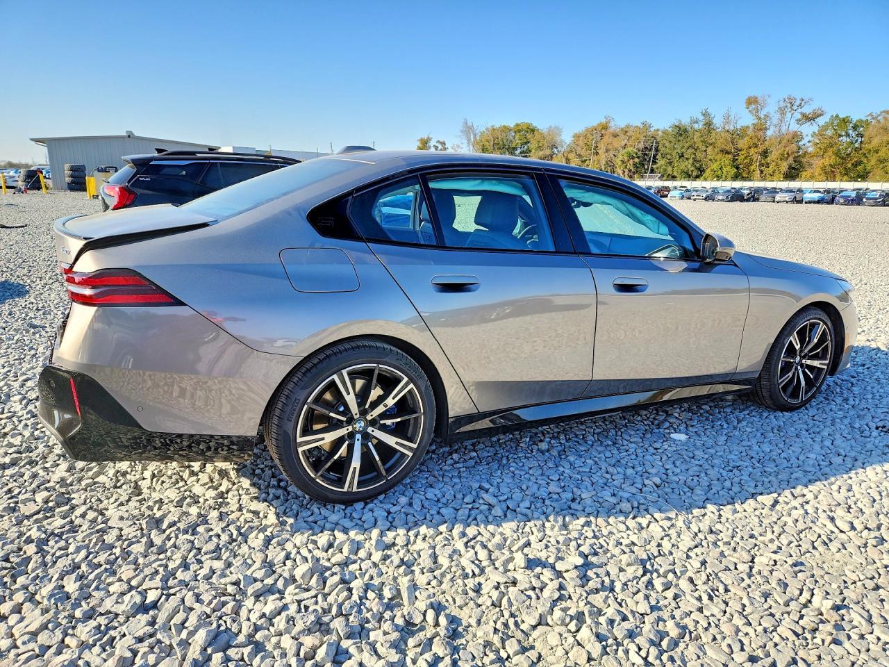 2025 BMW 530 I - zdjęcie 3