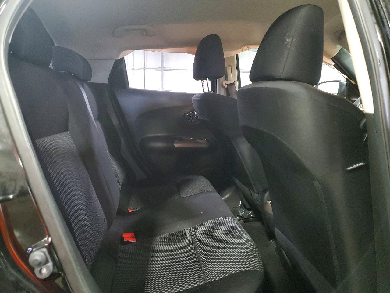 2016 Nissan Juke S - zdjęcie 11